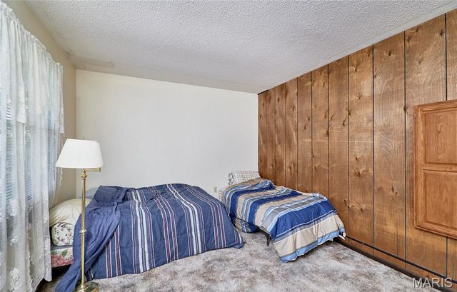 339 White Road, Hawk Point, MO 63349