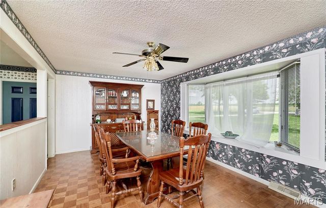 339 White Road, Hawk Point, MO 63349