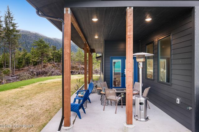 16370 Ocean View Drive, Juneau, AK 99801