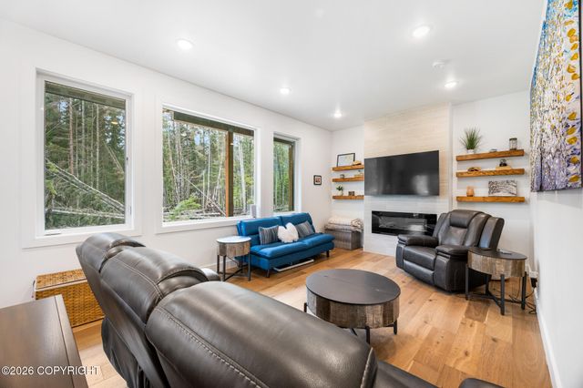 16370 Ocean View Drive, Juneau, AK 99801