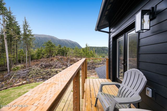 16370 Ocean View Drive, Juneau, AK 99801