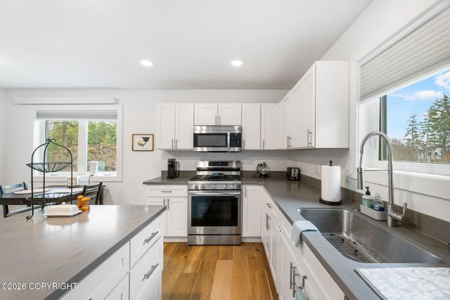 16370 Ocean View Drive, Juneau, AK 99801