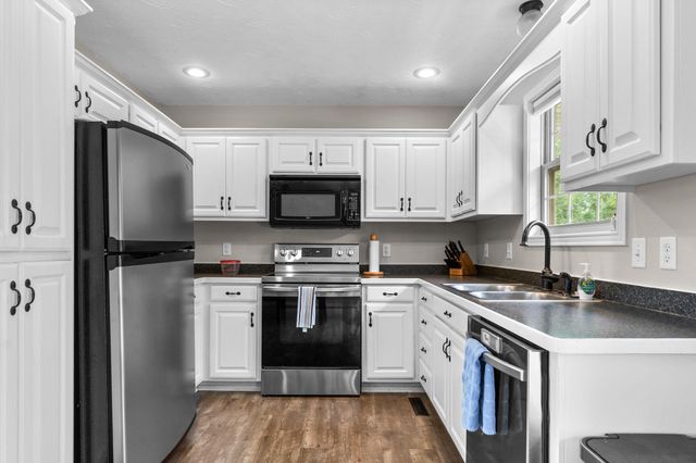 3690 W Erie Street, Springfield, MO 65807