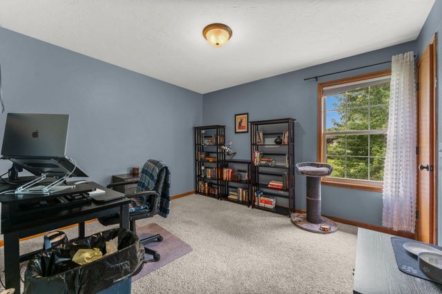 3690 W Erie Street, Springfield, MO 65807