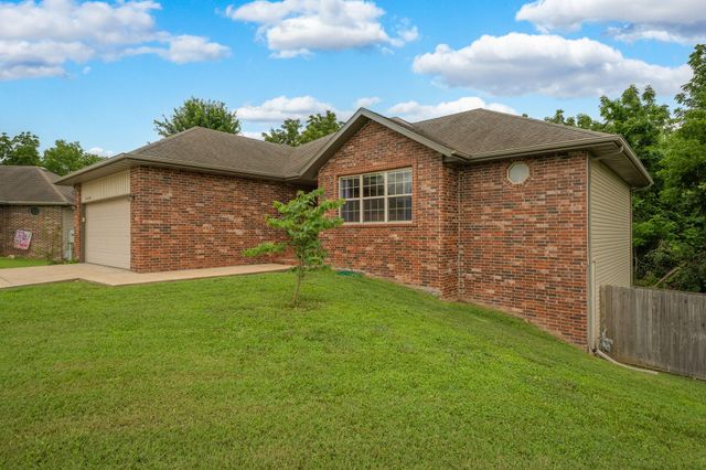 3690 W Erie Street, Springfield, MO 65807