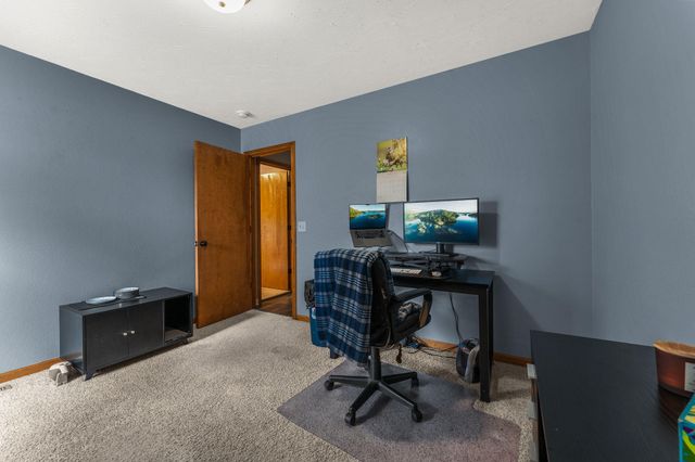 3690 W Erie Street, Springfield, MO 65807