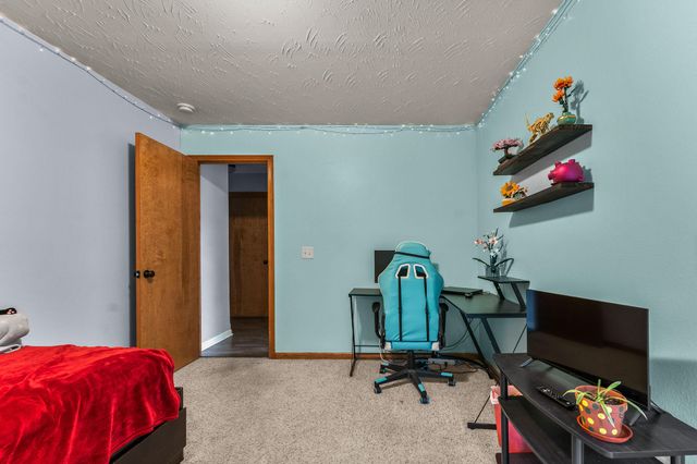 3690 W Erie Street, Springfield, MO 65807
