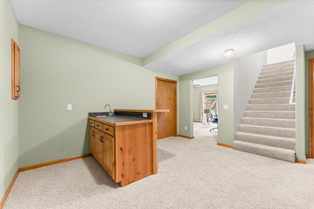 3690 W Erie Street, Springfield, MO 65807