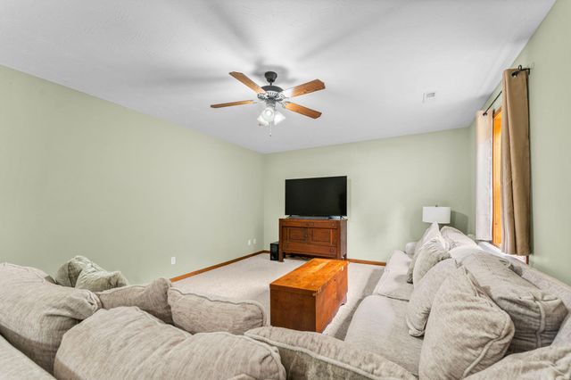 3690 W Erie Street, Springfield, MO 65807