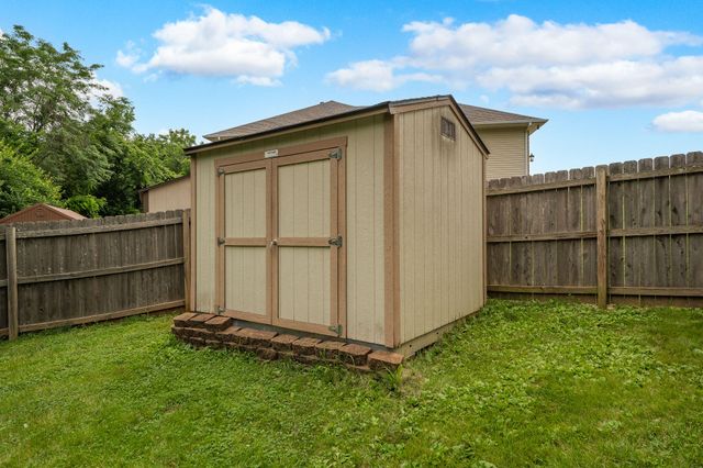 3690 W Erie Street, Springfield, MO 65807