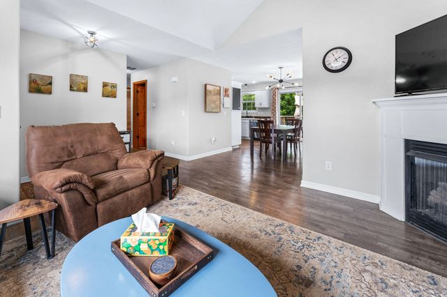 3690 W Erie Street, Springfield, MO 65807
