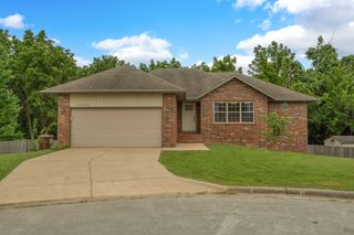3690 W Erie Street, Springfield, MO 65807