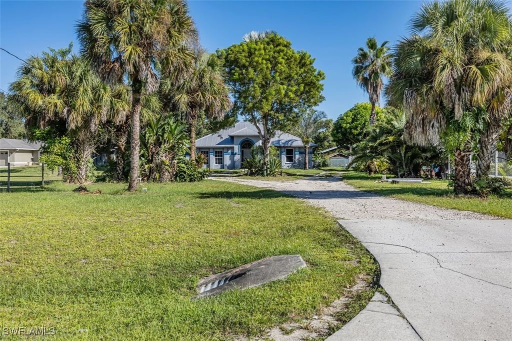 161 18th AVE NE, Naples, FL 34120
