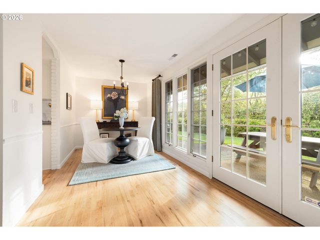1820 Nw ARCADIA Ct, Beaverton, OR 97006