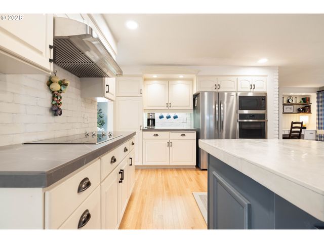 1820 Nw ARCADIA Ct, Beaverton, OR 97006
