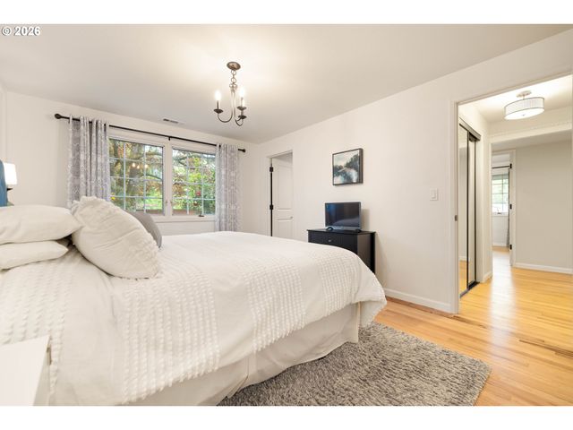 1820 Nw ARCADIA Ct, Beaverton, OR 97006