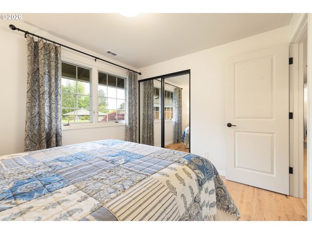 1820 Nw ARCADIA Ct, Beaverton, OR 97006