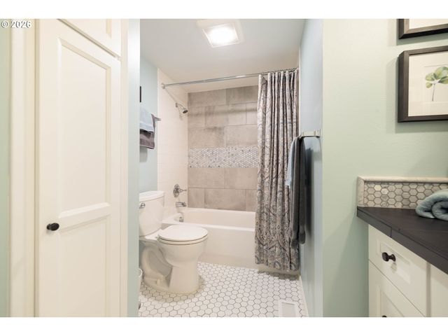 1820 Nw ARCADIA Ct, Beaverton, OR 97006