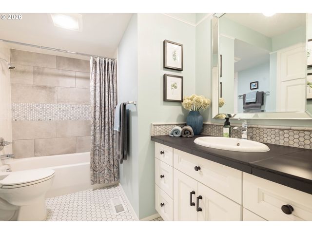 1820 Nw ARCADIA Ct, Beaverton, OR 97006