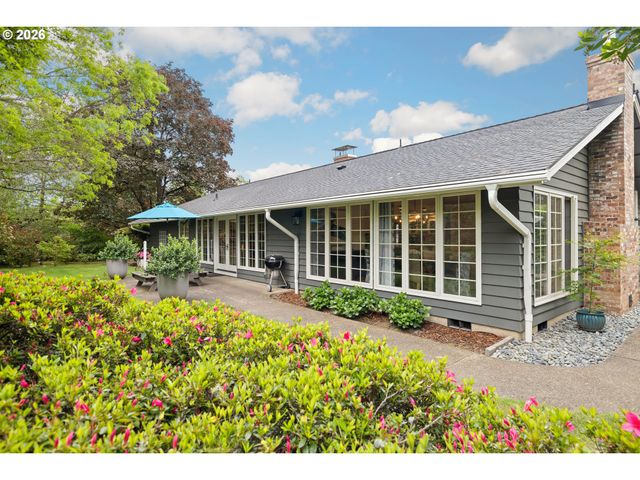 1820 Nw ARCADIA Ct, Beaverton, OR 97006