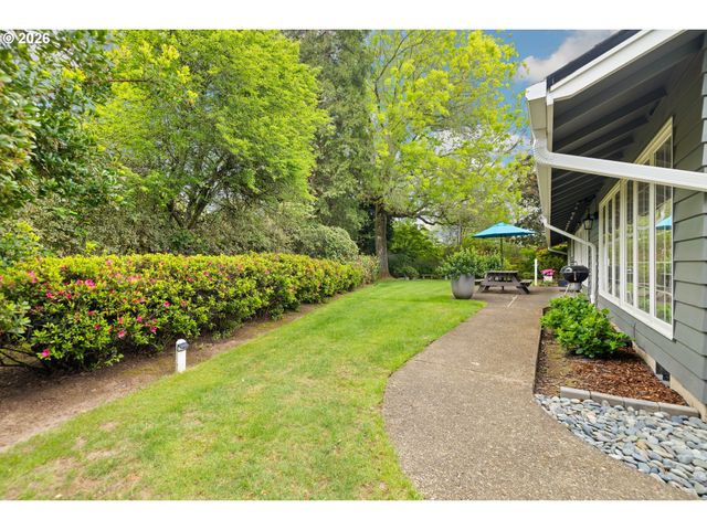 1820 Nw ARCADIA Ct, Beaverton, OR 97006