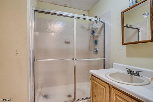 1702 Amanda Ct, Piscataway Twp., NJ 08854