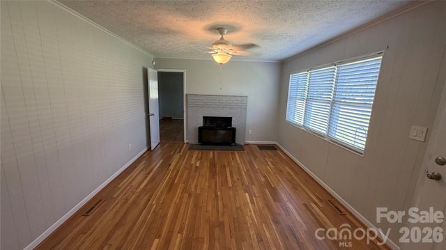 2372 Jamestown Road, Morganton, NC 28655