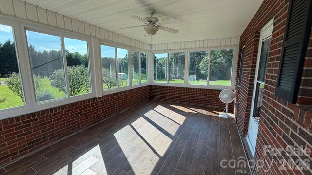 2372 Jamestown Road, Morganton, NC 28655