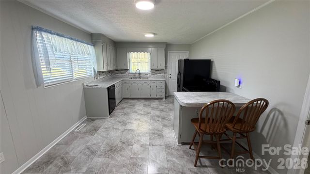 2372 Jamestown Road, Morganton, NC 28655