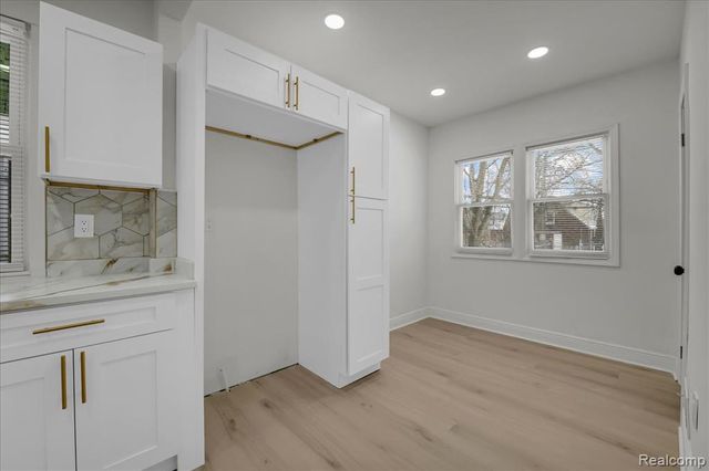 16864 Santa Rosa Drive, Detroit, MI 48221