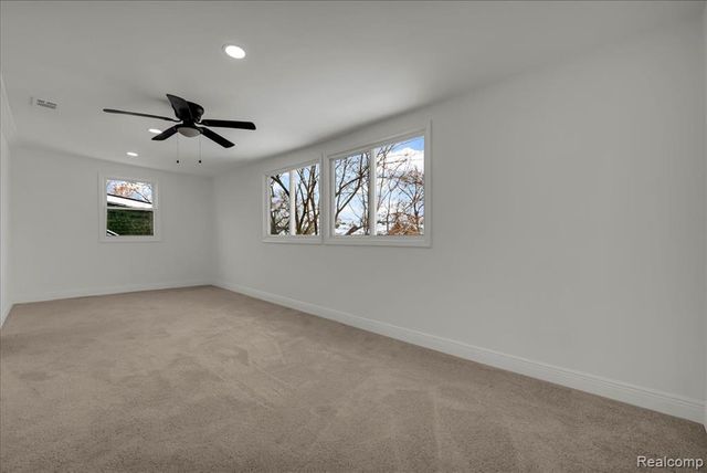 16864 Santa Rosa Drive, Detroit, MI 48221