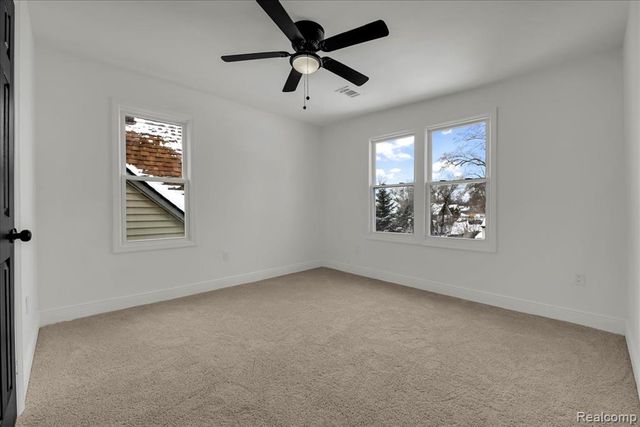 16864 Santa Rosa Drive, Detroit, MI 48221