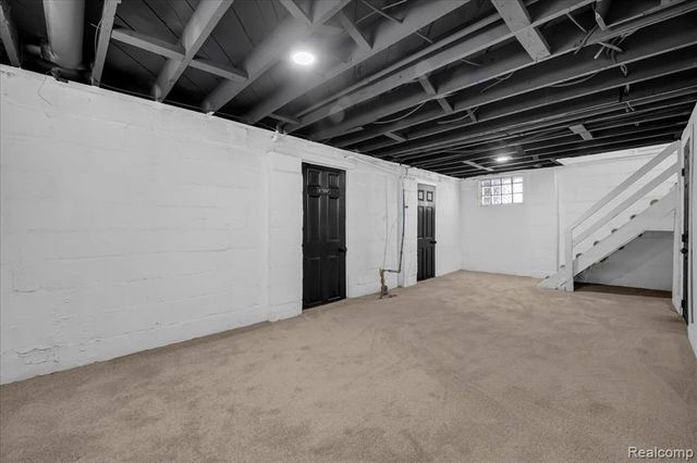 16864 Santa Rosa Drive, Detroit, MI 48221