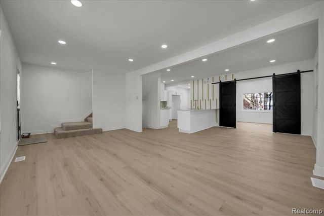 16864 Santa Rosa Drive, Detroit, MI 48221