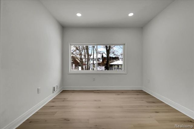 16864 Santa Rosa Drive, Detroit, MI 48221