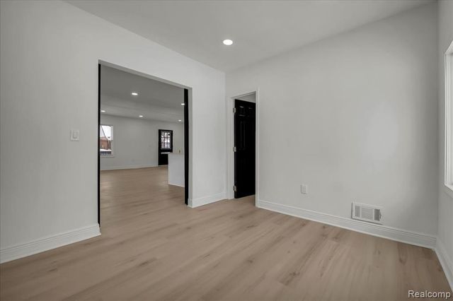 16864 Santa Rosa Drive, Detroit, MI 48221