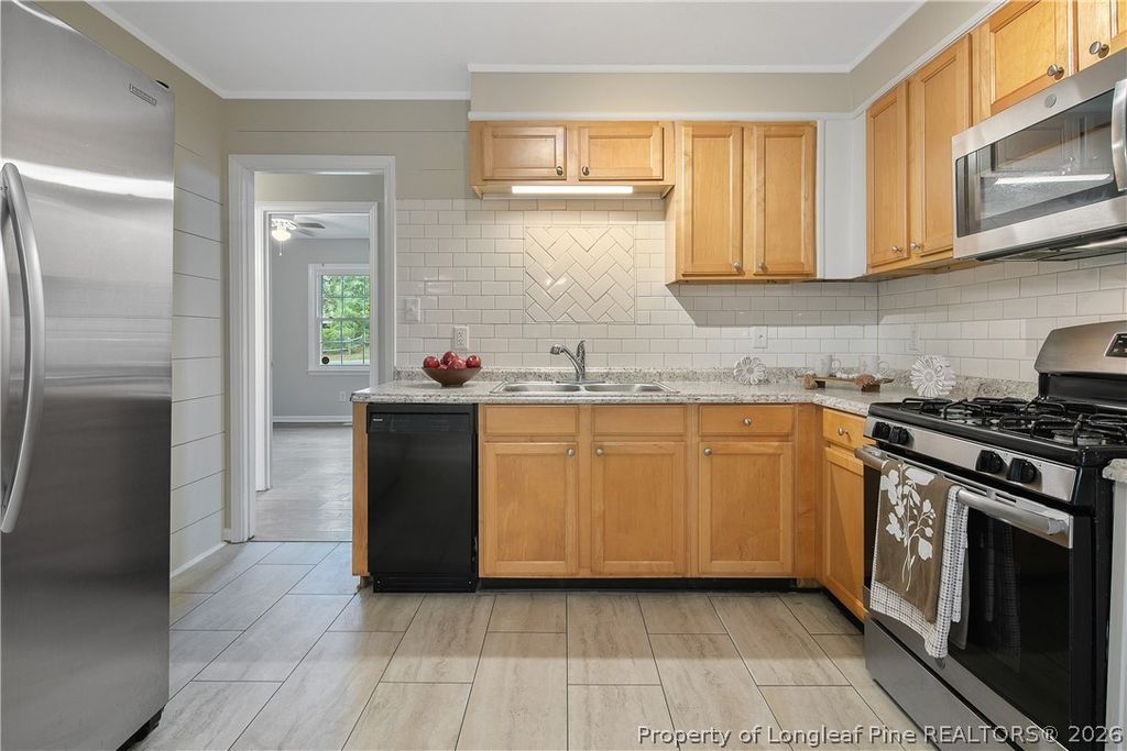 5404 Sandstone Drive, Fayetteville, NC 28311 — photo 5