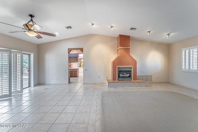 4049 S Via Del Picamaderos, Green Valley, AZ 85622
