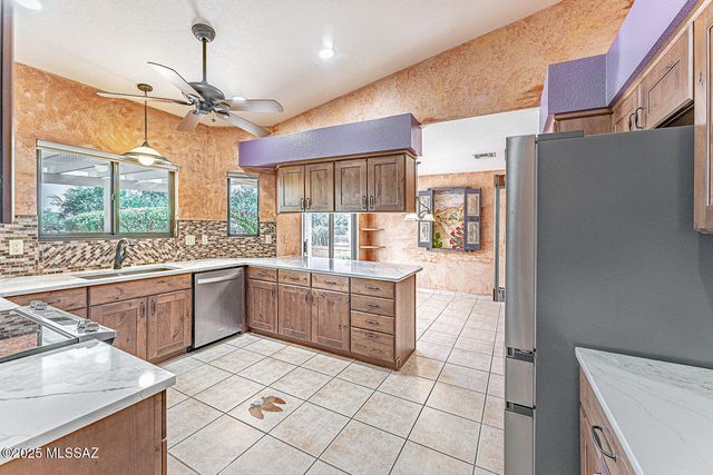 4049 S Via Del Picamaderos, Green Valley, AZ 85622