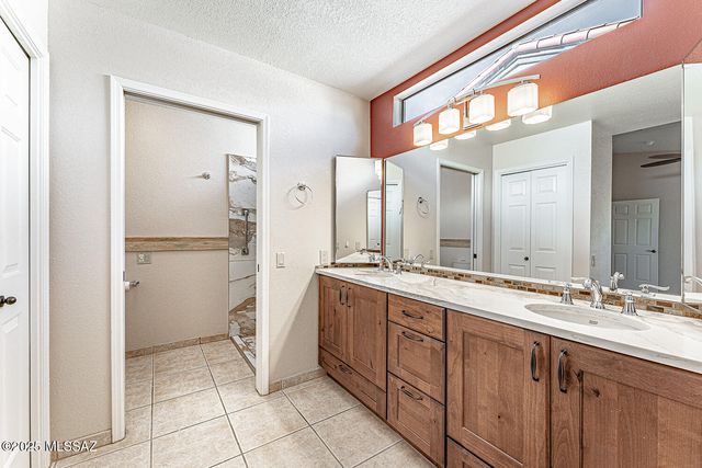 4049 S Via Del Picamaderos, Green Valley, AZ 85622