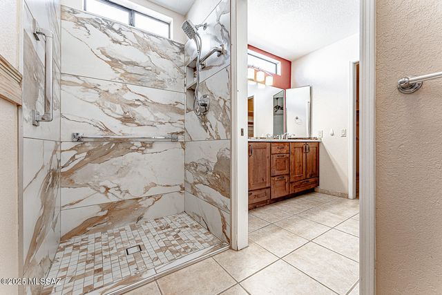 4049 S Via Del Picamaderos, Green Valley, AZ 85622