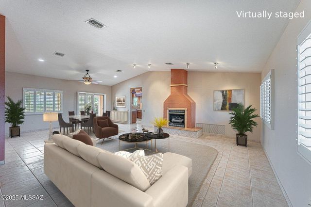 4049 S Via Del Picamaderos, Green Valley, AZ 85622