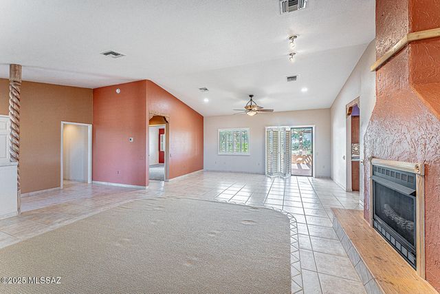 4049 S Via Del Picamaderos, Green Valley, AZ 85622