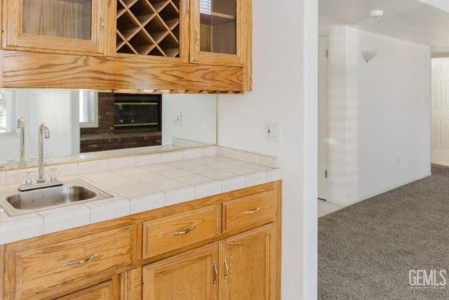10506 Trophy Court, Bakersfield, CA 93312