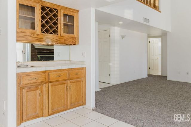 10506 Trophy Court, Bakersfield, CA 93312