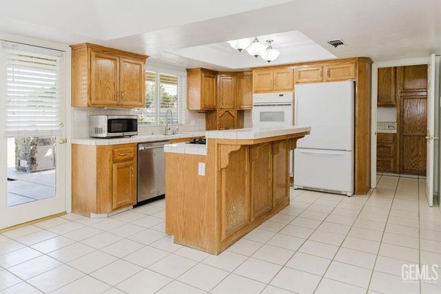 10506 Trophy Court, Bakersfield, CA 93312