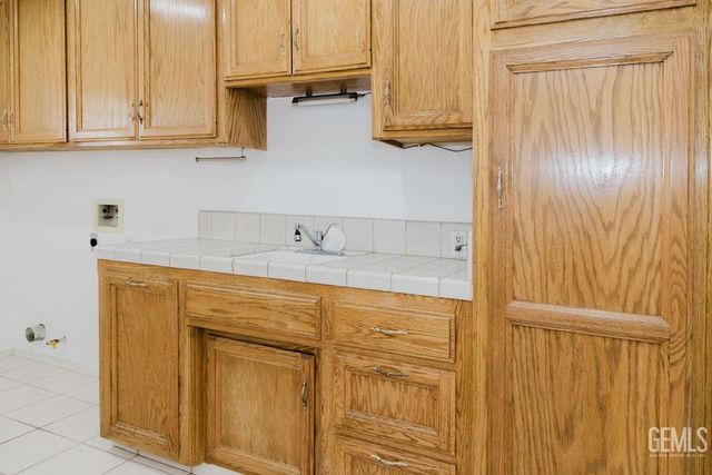 10506 Trophy Court, Bakersfield, CA 93312