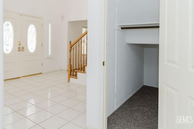 10506 Trophy Court, Bakersfield, CA 93312