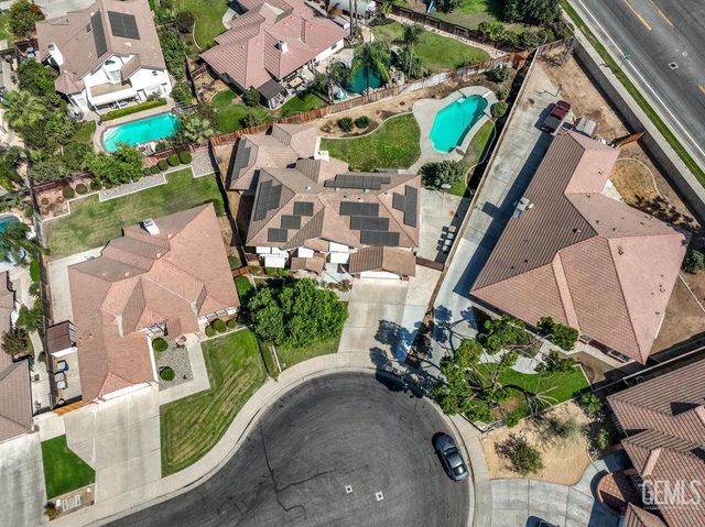 10506 Trophy Court, Bakersfield, CA 93312