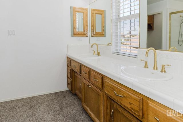 10506 Trophy Court, Bakersfield, CA 93312
